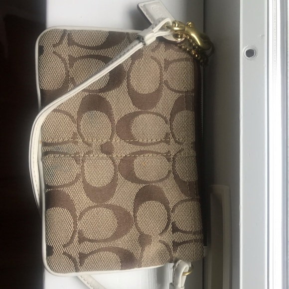 Coach clutch - Picture 2 of 2